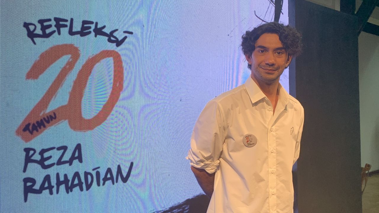 Reza Rahadian Refleksikan 20 Tahun Berkarya Lewat Buku, Beberkan Puluhan Tokoh Penting di Kehidupan dan Kariernya