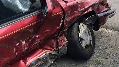 Abaikan Tembakan Polisi, Pemobil Lawan Arah Saat Macet di Jakpus Hantam Mobil-Lindas Motor