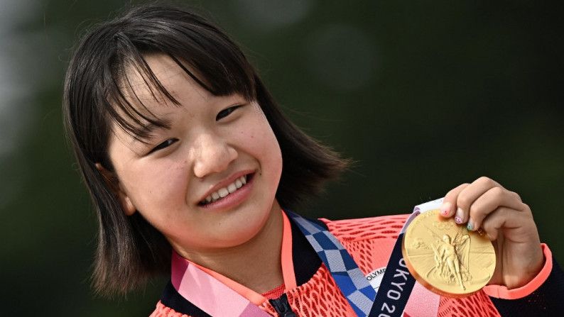 Berusia 13 Tahun, Atlet Jepang Momiji Nishiya Juara Termuda Sepanjang masa, Sukses Rebut Medali Emas Olimpiade Tokyo