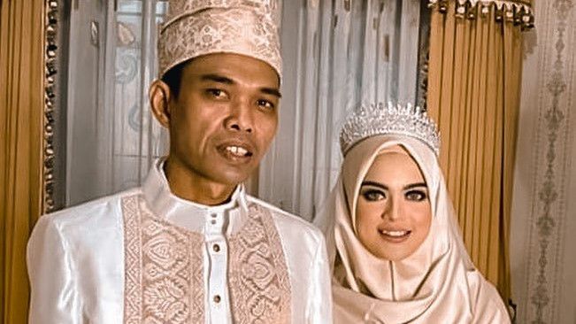 Resepsi Pernikahan Ustaz Abdul Somad Digelar di Gontor, Paras Cantik Fatimah Az Zahra Jadi Sorotan
