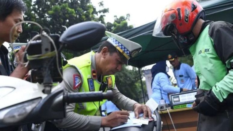 Razia Uji Emisi di Jakarta Dikenakan Sanksi Wajib Servis