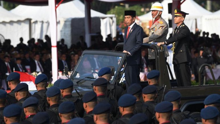 Dipanggil Jokowi Hari ini, Pejabat Polri Dilarang Bawa Tongkat hingga Ajudan dan Ponsel