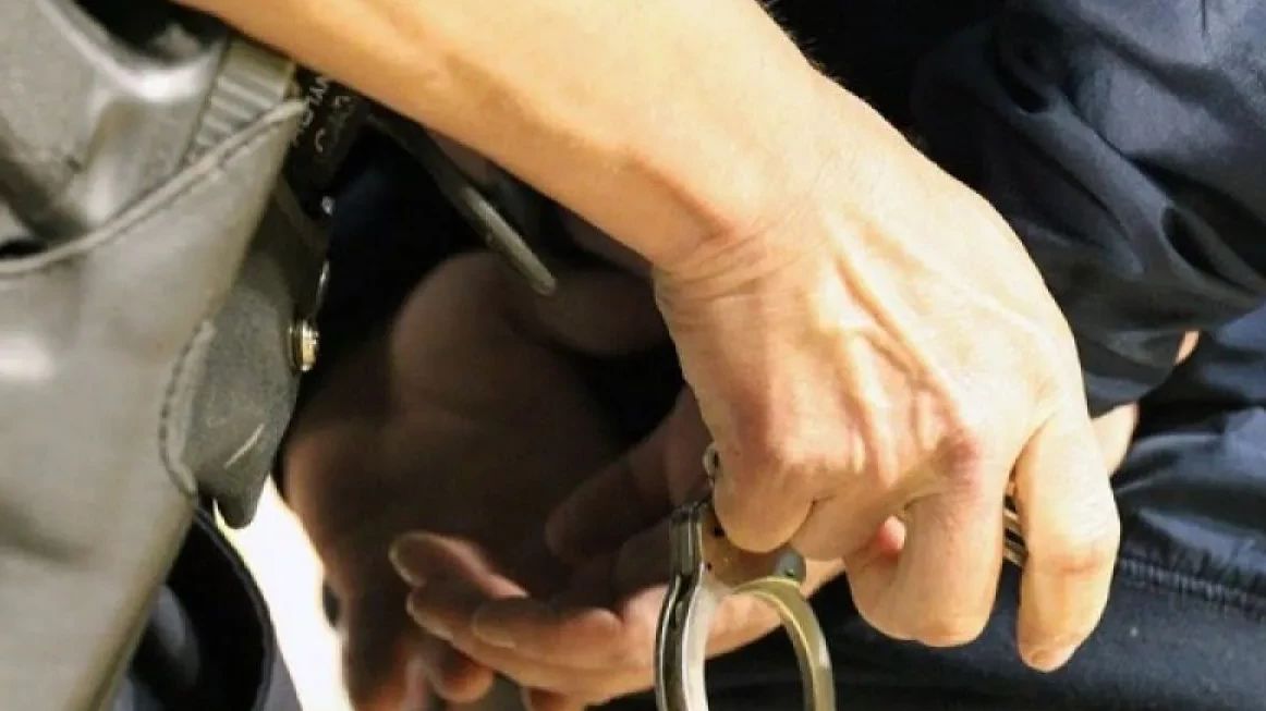 Lagi Asyik Nunggu Pembeli di Depan SPBU, Pengedar Narkoba Diringkus Polres Serang