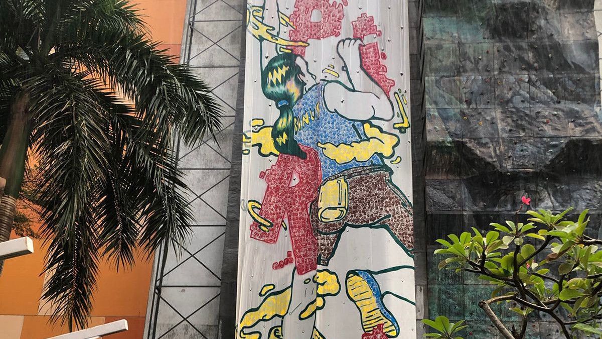 Melihat Karya Seni Visual Terpanjang pada Wall Climbing dengan Teknik Hand Stamping