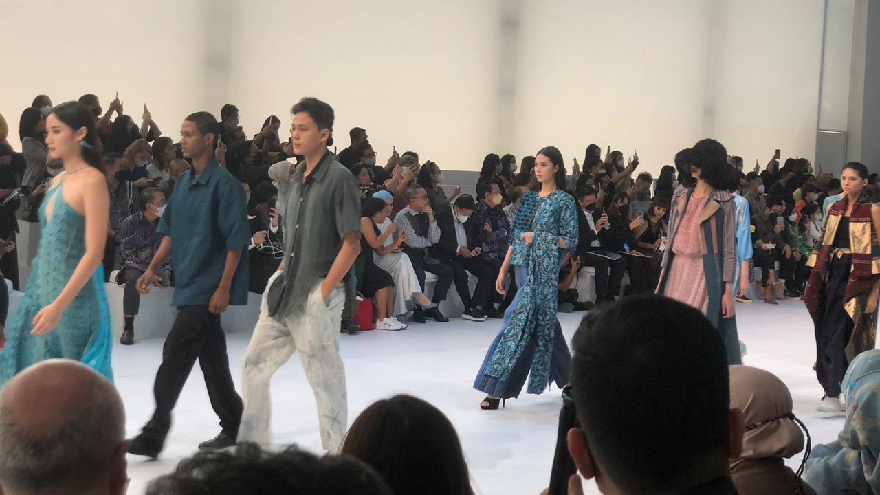 Tampilkan 116 Label, Jakarta Fashion Week 2023 Junjung Komitmen Tinggi Reformasi dan Transformasi Mode