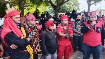 Edy Mulyadi Hina Kalimantan, Ormas Dayak: Wajib Dihukum Adat!