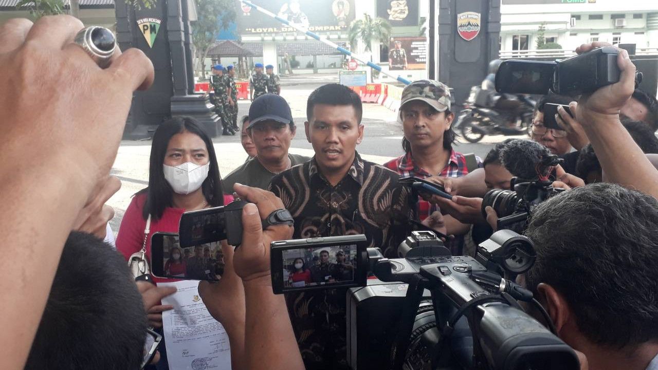 Anak Wartawan yang Keluarganya Tewas Dibakar di Karo Sumut Bawa Bukti ke Pomdam