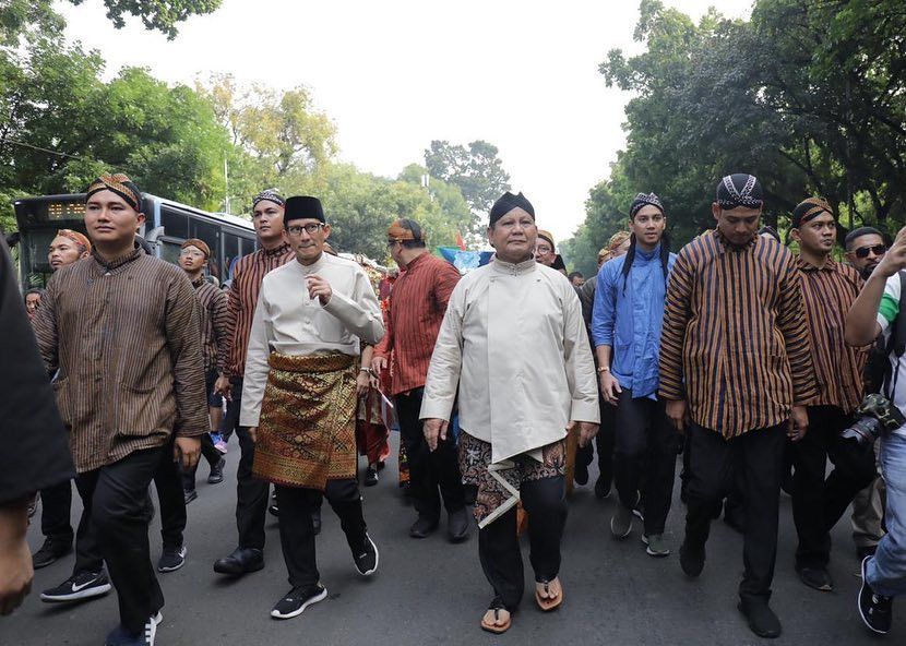 Prabowo-Sandi Disarankan Jadi Duta Vaksin COVID-19 untuk Yakinkan Loyalisnya