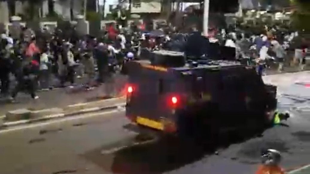 Mobil Barracuda Brimob Lindas Ojol Saat Demo DPR Ricuh, GoTo: Kami Investigasi