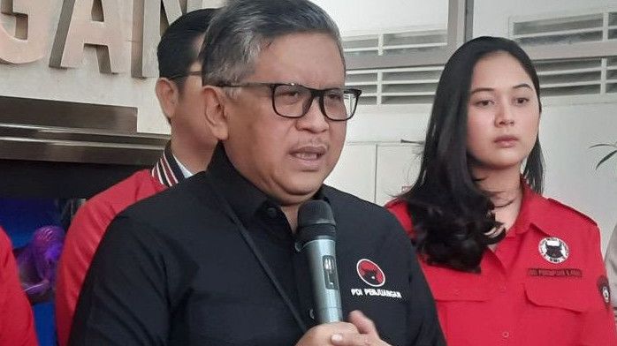 Hasto Kristiyanto Sebut Warna Politik Gibran Jadi Kuning Setelah Pamit dari PDIP