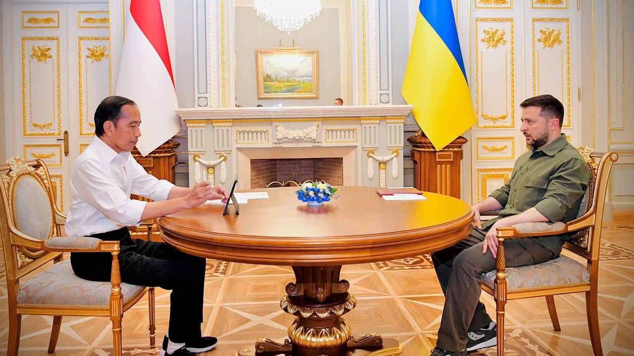 Zelenskyy Beserta Rakyat Ukraina Marah Sudah Difitnah dan Direndahkan Jokowi, Cek Faktanya..