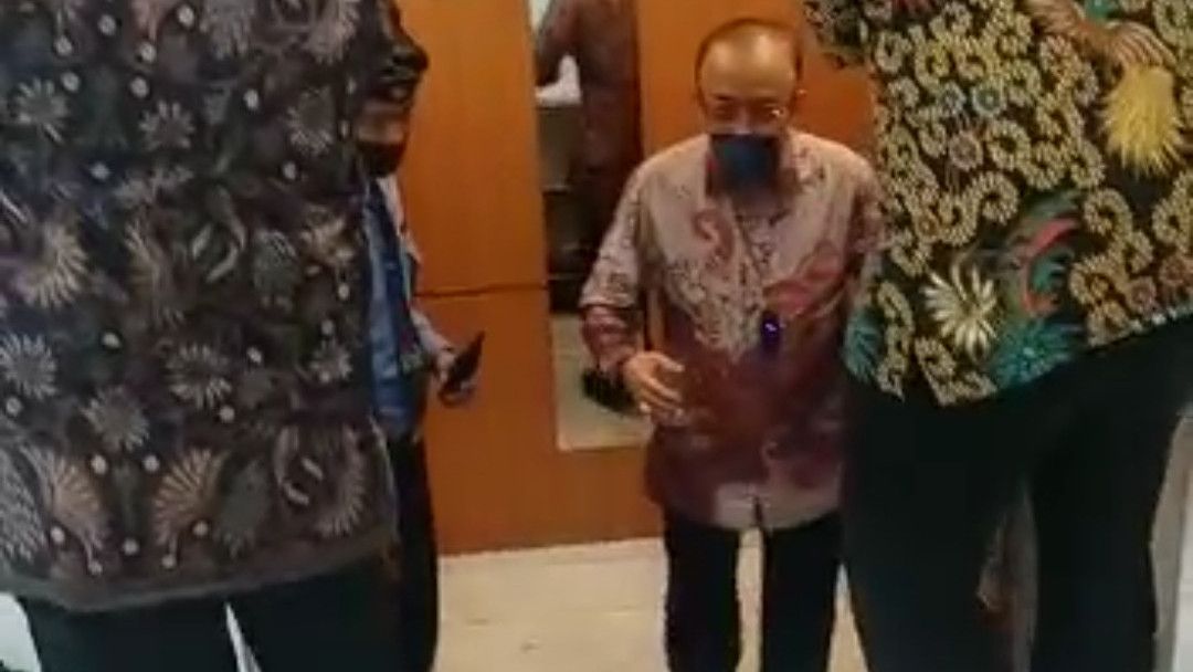 Penampakan Lift di Gedung DPR Bermasalah, Wakil Rakyat Jadi Korban Terjebak