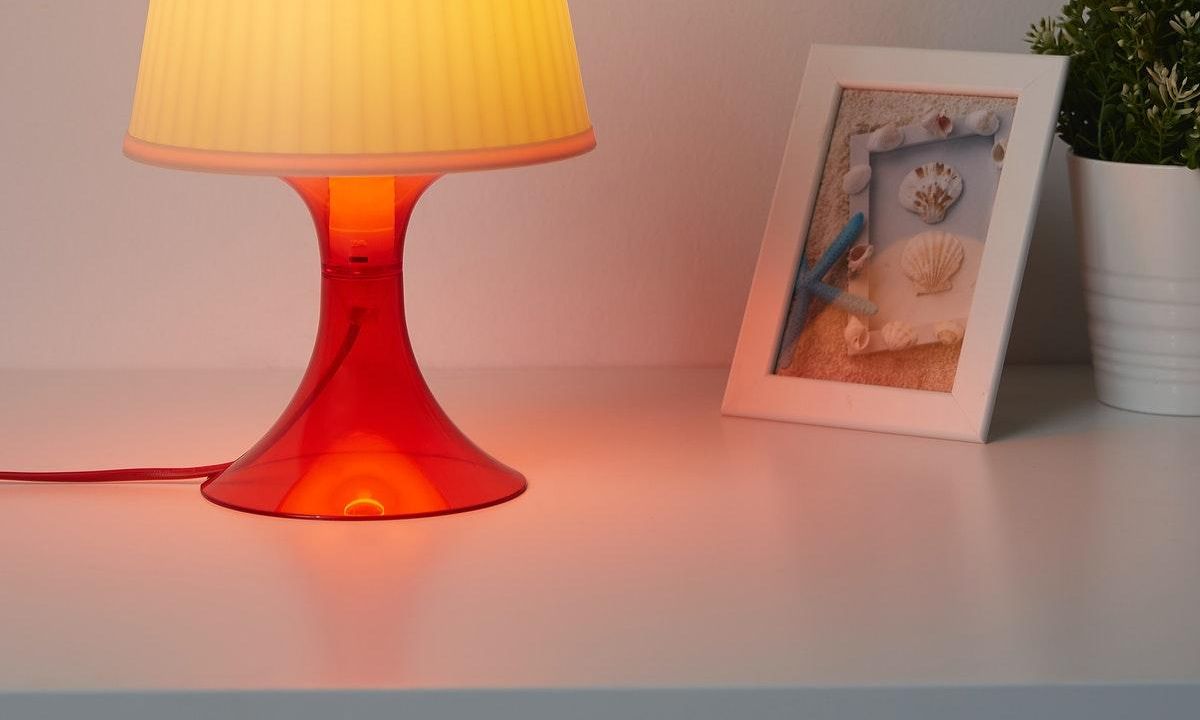 Lampu tidur (Foto: IKEA)