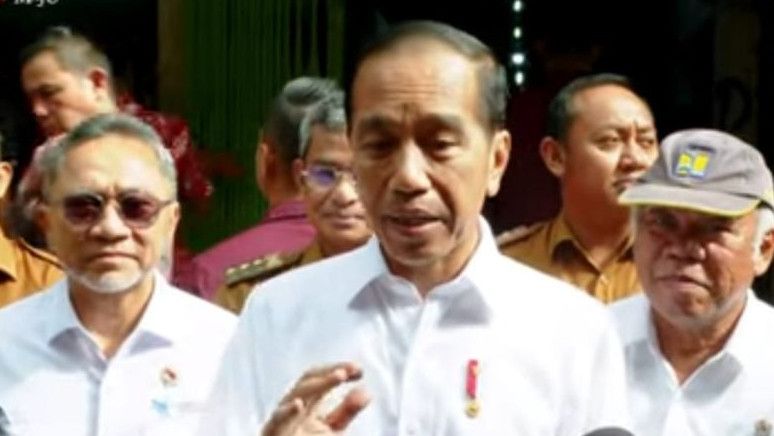 Ditanya Soal Perombakan Kabinet di IKN, Jokowi Bilang Begini