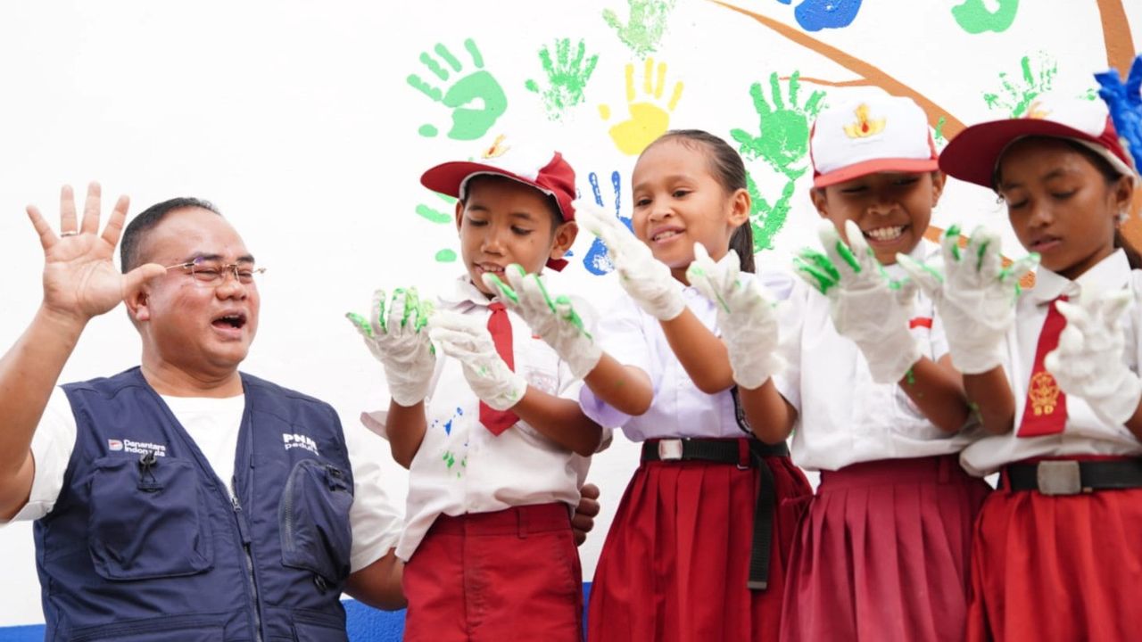 Kala Anak Nasabah Pembiayaan Ini Berkata “Orang Tua Berjuang di Sawah, Saya di Sekolah”