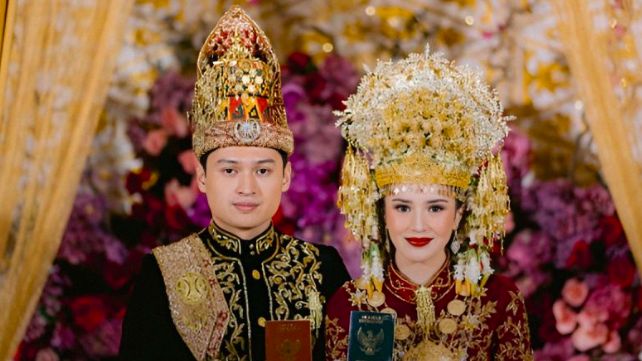 Mengangkat Budaya Aceh, Beby Tsabina Resmi Menikah dengan Rizki Natakusumah