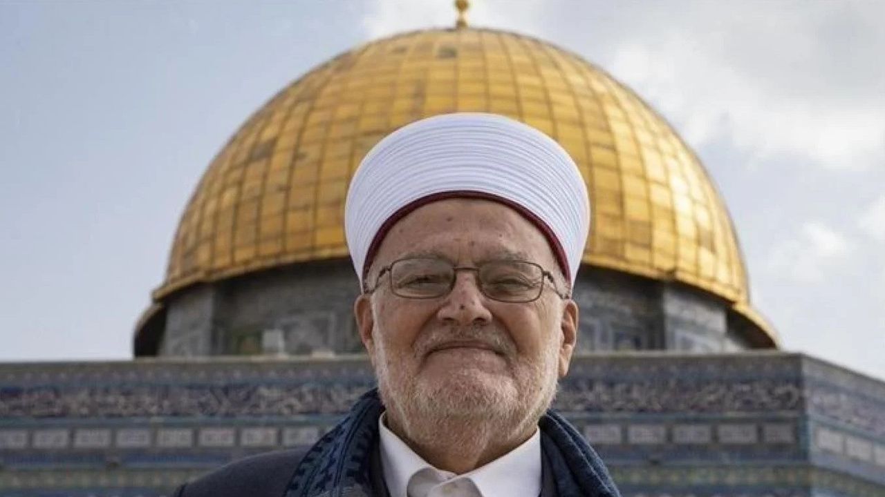 Aparat Israel Tangkap Imam Masjid Al-Aqsa, Ekrima Sabri