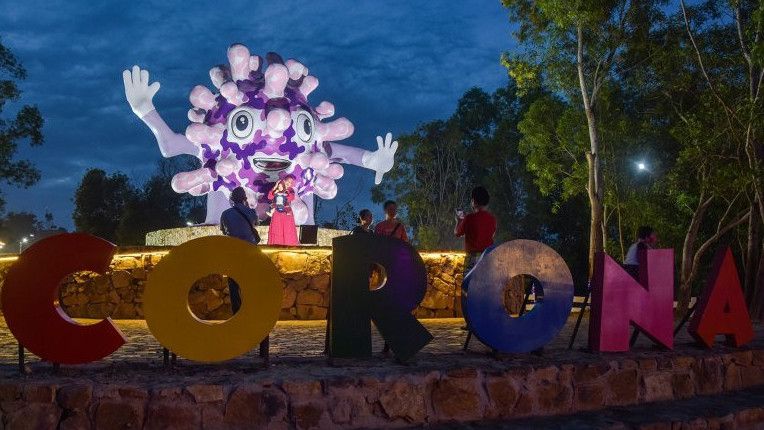 Objek Wisata Tugu Virus Corona di Pekanbaru Malah Ramai Dikunjungi Warga