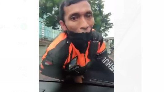 Kronologi Pegawai Dishub DKI Jakarta Nempel di Kap Mobil dan Dibawa Kabur, Pelaku Minta Maaf