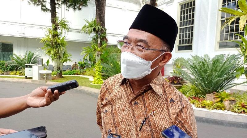 Heboh Penemuan Bansos Presiden Dikubur di Depok, Begini Respons Menko PMK Muhadjir Effendy