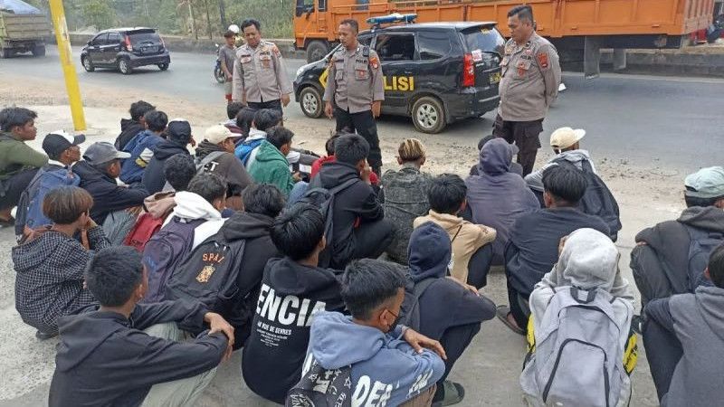 Puluhan Pelajar di Banjarbaru Mau Cegat Truk di Jalan Raya, Untung Cepat Dihentikan Polisi