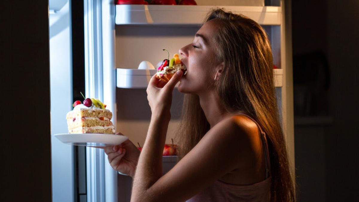 Mengenal Night Eating Syndrome, Apakah Anda Mengalami Kondisi Ini?
