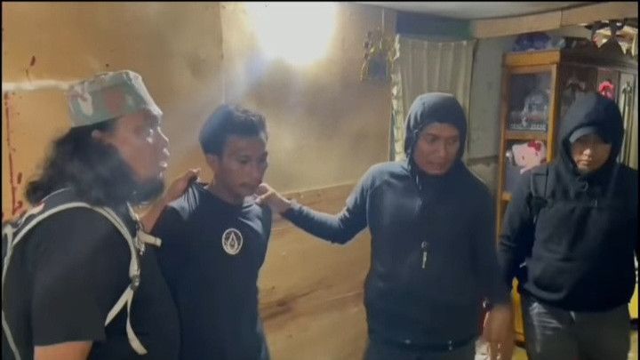 Pria di Makassar Tikam Leher Kawannya yang Berisik Saat Minum Miras