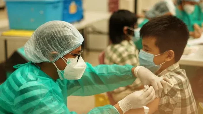 Vaksin Booster Jadi Syarat Mudik, Menhub Bakal Siapkan Sentra Vaksinasi di Bandara Hingga Terminal