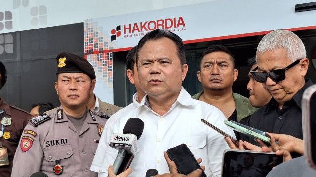 Dicecar 22 Pertanyaan, Eks Dirjen Imigrasi Ditanyai Soal Perlintasan Harun Masiku