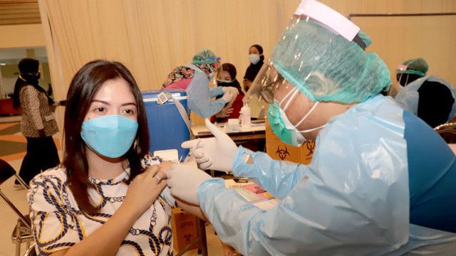 Menkes: Vaksinasi Covid-19 di Indonesia Ranking 5 Dunia, Susul Jepang