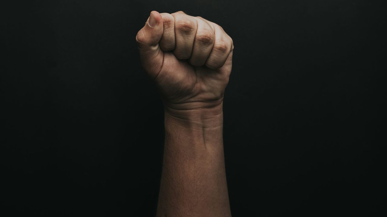 Mau Tegur Penambang, Nenek Saudah di Pasaman Dipukuli, Gubernur Sumbar Menyorot