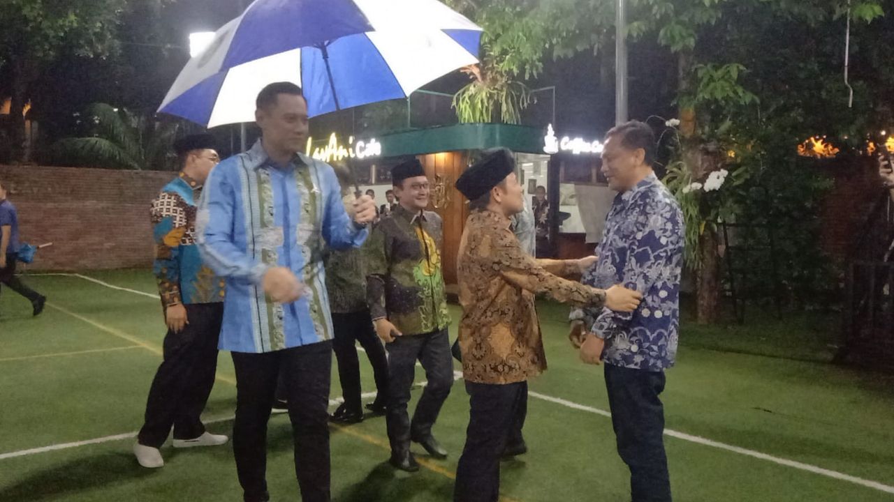 Disambut Rintik-rintik Hujan, Cak Imin Datangi Puri Cikeas Bogor Temui SBY