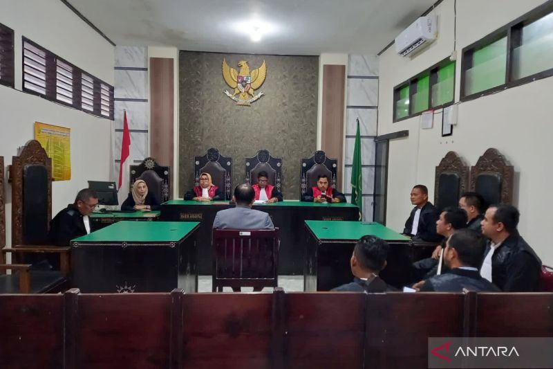 Hakim Vonis Bebas Aktivis yang Dituntut DPRD NTB Pakai UU ITE soal Klarifikasi Kasus Narkoba