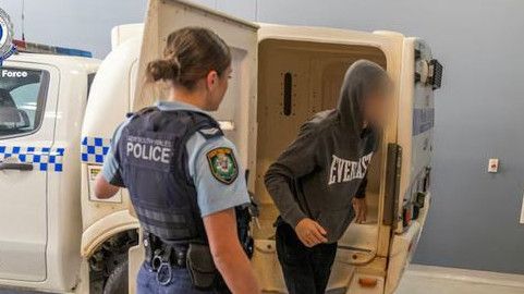 Libatkan 400 Anggota, Polisi Australia Tangkap Tujuh Remaja Terduga Kelompok Teror