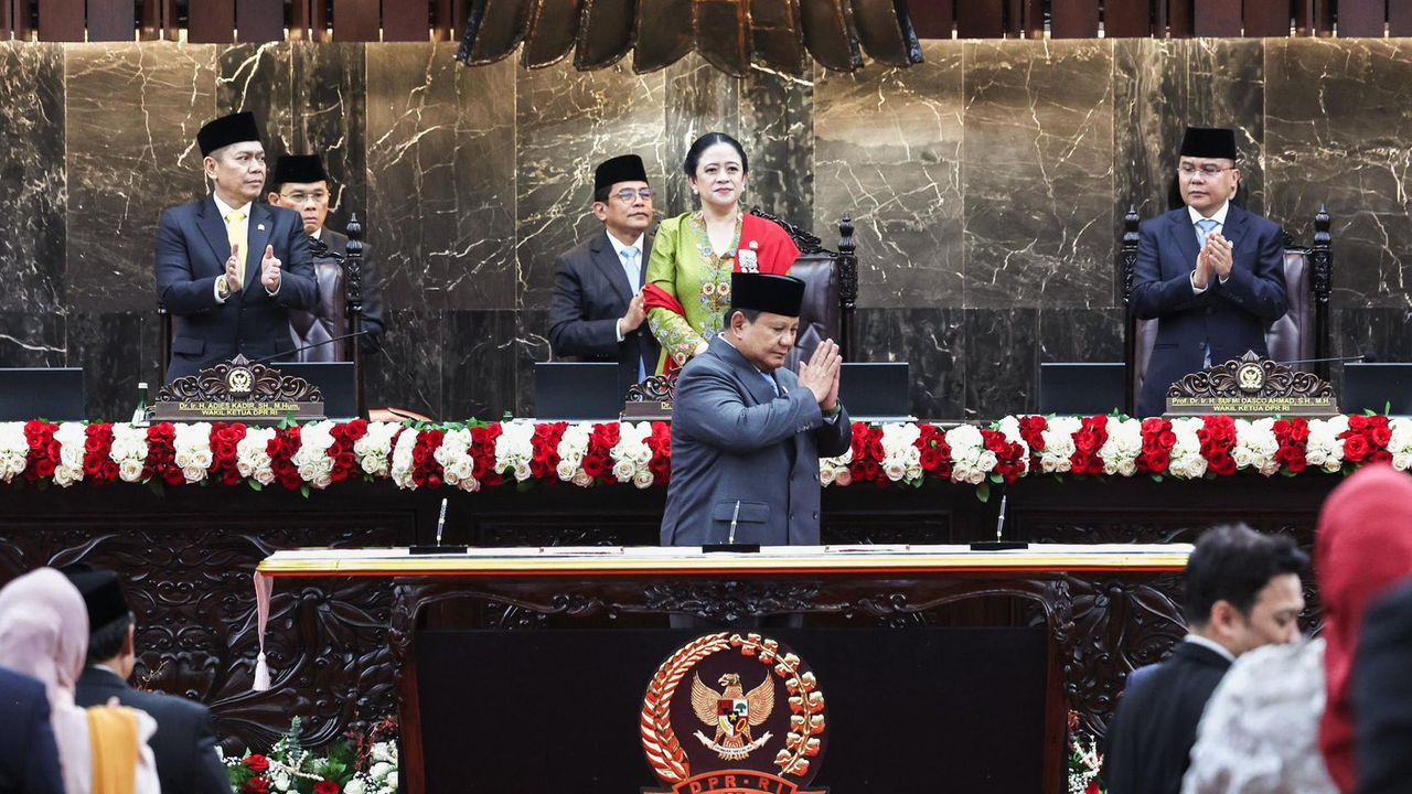 Naikkan Pangkat Polisi yang Terluka, Prabowo: Kadang Ada yang Khilaf