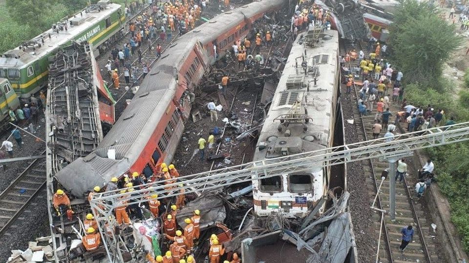 Kecelakaan Kereta di India Tewaskan 275 Penumpang, Anggota Dewan Kereta Api: Bukan Salah Masinis