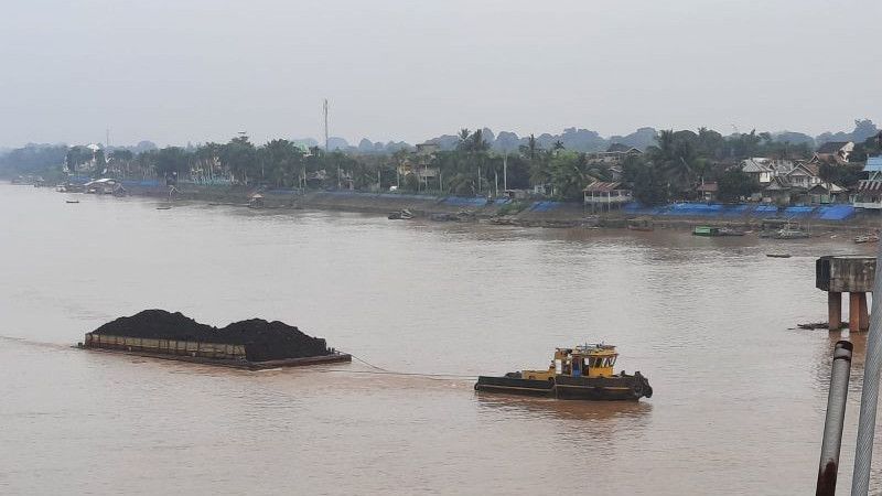 Sungai Batanghari Mulai Mengering Akibat Fenomena El Nino, Ketinggian Hanya Capai 9,43 Meter