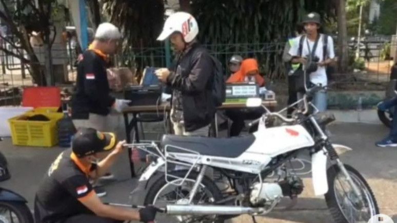 Ratusan Kendaraan di Jakarta Ditilang Saat Uji Coba Razia Emisi