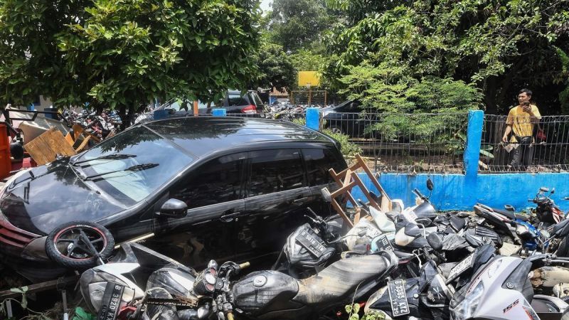 Mengenal Water Hammer, Salah Satu Musuh Kendaraan Saat Banjir yang Bisa Bikin Mesin Pecah