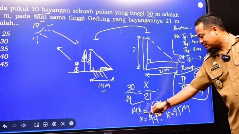 Momen Gubernur Sudirman Jadi Guru Dadakan dan Mengajar di 1.000 Kelas SMA se-Sulsel
