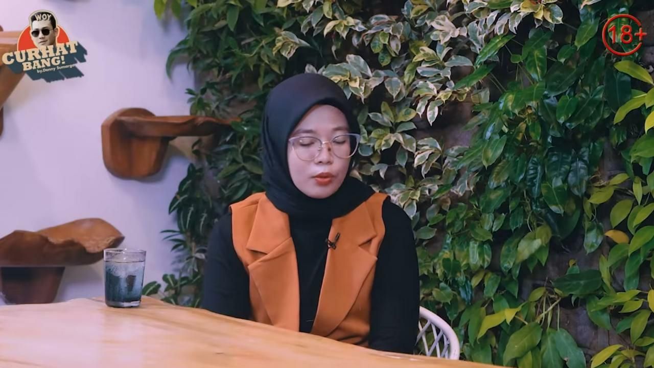 Norma Rismala (Foto: YouTube/Curhat Bang Denny Sumargo)