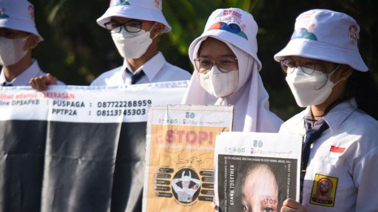 Kasus Kekerasan Anak di Surabaya Dipicu Penggunaan Medsos yang Tidak Sehat