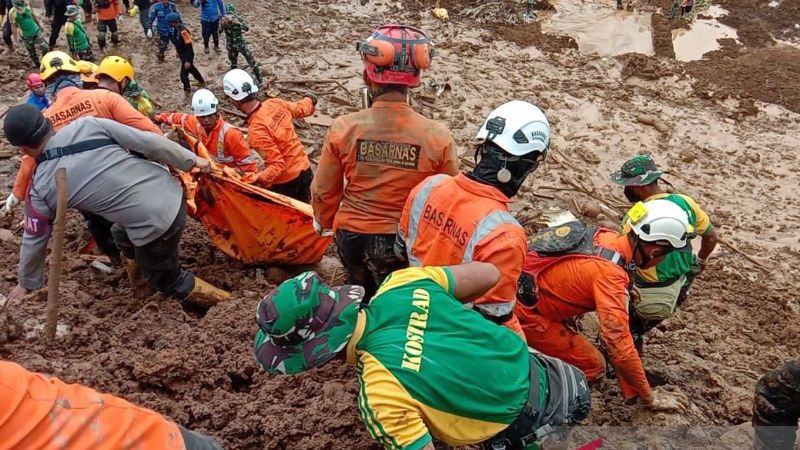 Update Gempa Cianjur: Tim Sar Evakuasi Empat Jenazah di Desa Cijendil