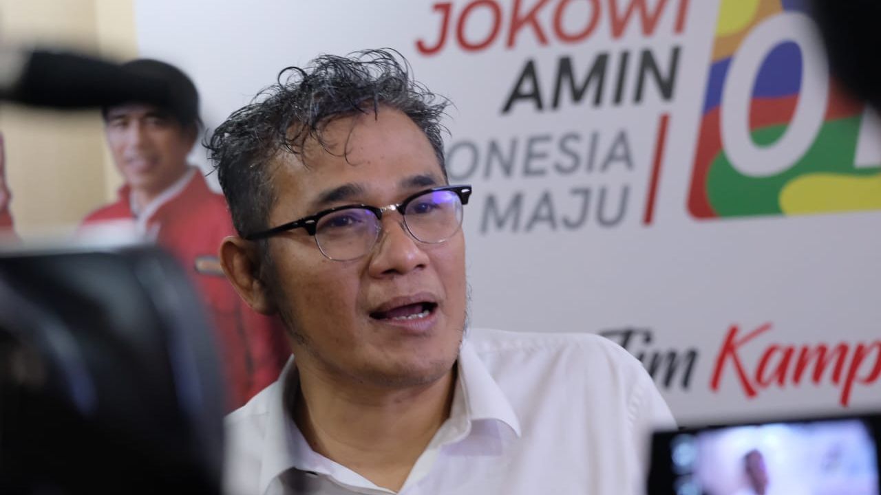 Rocky Gerung Sebut Isi Kepala Jokowi Harus Direvisi, Budiman Sudjatmiko Beri Balasan Menohok