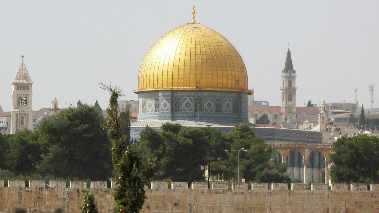 Ratusan Pemukim Israel Memaksa Masuk Kompleks Masjid Al-Aqsa Demi Rayakan Tahun Baru Yahudi