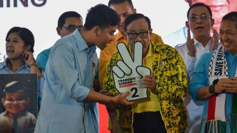 Bobby Nasution Terancam Dipecat dari PDI Perjuangan, Gibran Santai