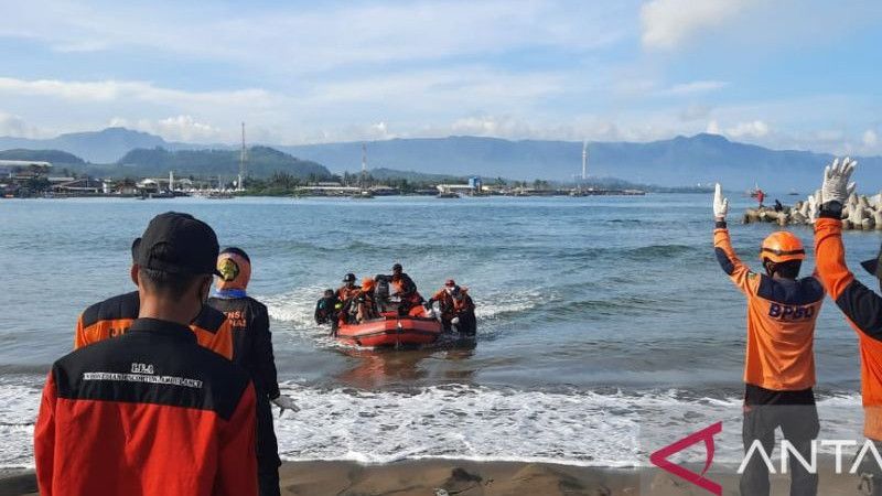 Jasad Wisatawan Asal Jaktim yang Tenggelam di Pantai Citepus Sukabumi Ditemukan