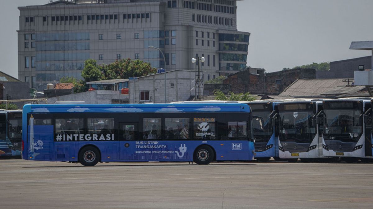 Transportasi Umum ke Bandara Soekarno-Hatta yang Harus Diketahui