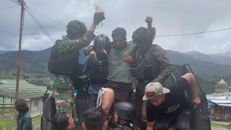 KKB Serang Aparat Keamanan Saat Patroli, Seorang Prajurit TNI Tertembak di Bagian Paha Kanan