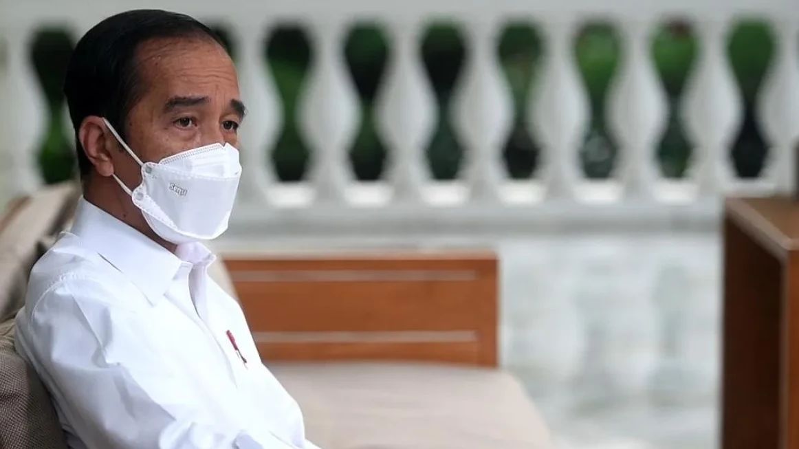 Sandiaga: Jokowi Batuk-Batuk Sudah 4 Minggu Karena Polusi Udara
